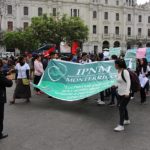 Lima - Plaza San Martin - Demonstratie van leraren