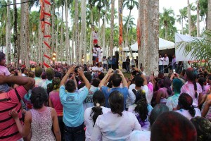 Paramaribo - Holi Phagwa - Palmentuin